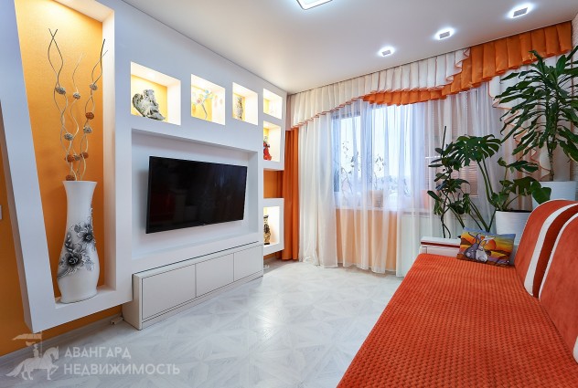 Фото Продается 3-х комнатная квартира возле метро Неморшанский сад — 5