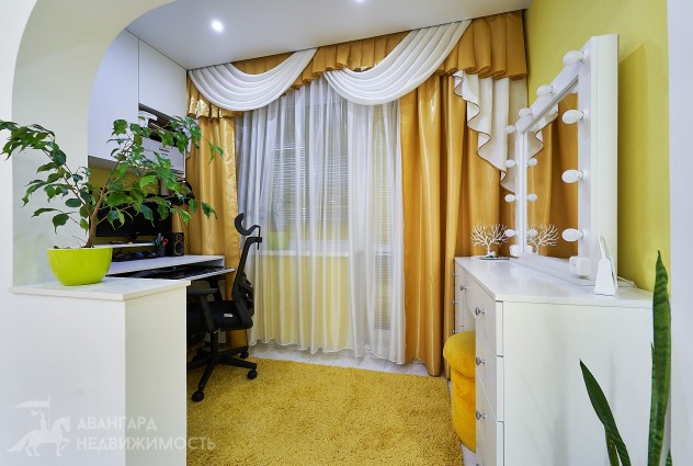 Фото Продается 3-х комнатная квартира возле метро Неморшанский сад — 23