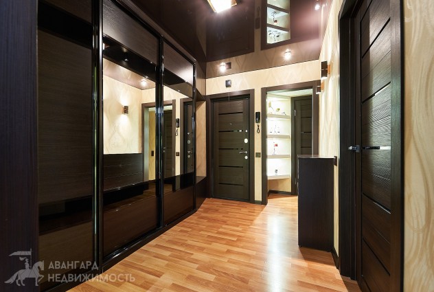 Фото Продается 3-х комнатная квартира возле метро Неморшанский сад — 35