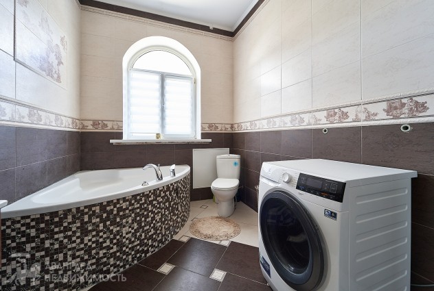 Фото В продаже коттедж с дизайнерским ремонтом в Боровлянах — 93