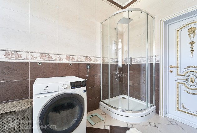 Фото В продаже коттедж с дизайнерским ремонтом в Боровлянах — 97