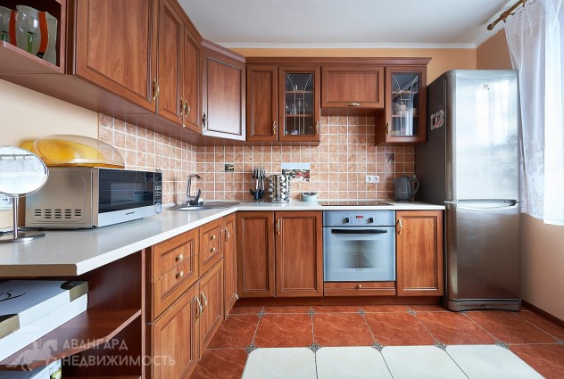 Фото Сдается 1-комнатная квартира по адресу ул. Н.Н. Александрова, 10 (Боровляны)  — 1