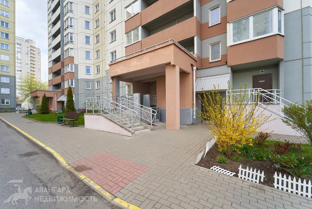 Фото В продаже большая уютная квартира у метро «Грушевская» — 65