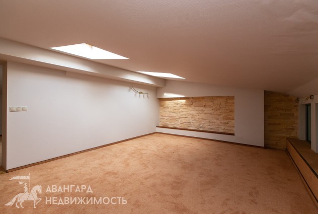 Фото Продаётся уникальная 9к квартира в центре Минска. — 31