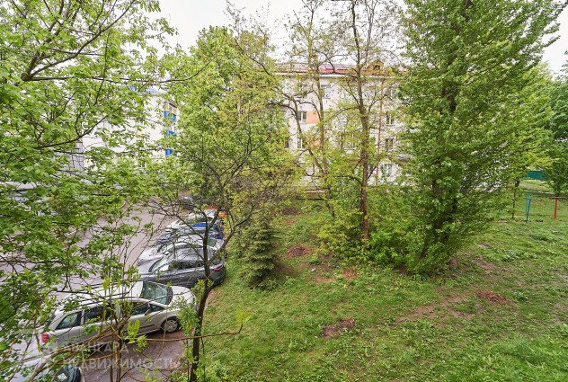 Фото 2-ком. квартира около метро Грушевка. Тихий, зеленый центр — 25