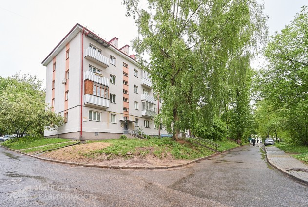 Фото 2-ком. квартира около метро Грушевка. Тихий, зеленый центр — 33