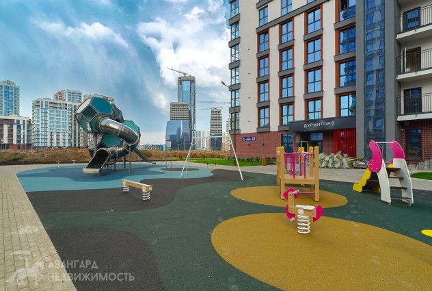 Фото В продаже видовая 3-комн. квартира в доме комфорт-класса, ул. Савицкого 23 — 37