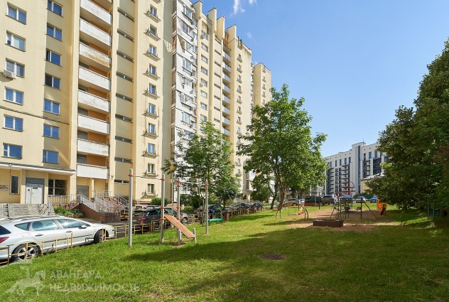 Фото 3-комнатная квартира с ремонтом в центре.  Парк Победы. — 55