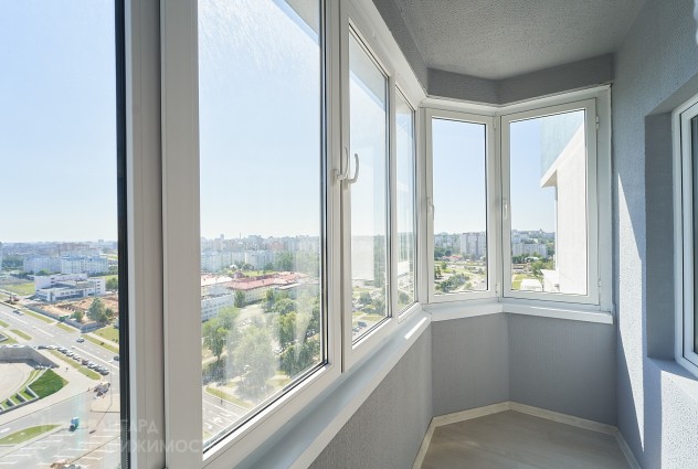 Фото 2-ком. квартира с панорамным видом и потолками 3 метра — 23