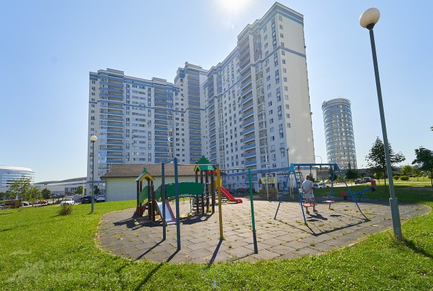 Фото 2-ком. квартира с панорамным видом и потолками 3 метра — 45