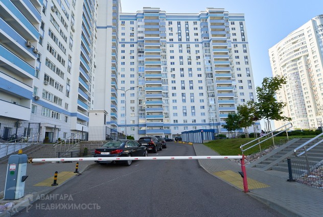 Фото 2-ком. квартира с панорамным видом и потолками 3 метра — 47