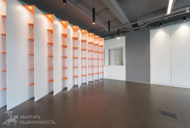 Фото Просторный офис в живописном месте рядом с центром! — 1