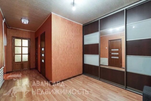 Фото Трёхкомнатная квартира с землей 10,8 сотки и гаражом! — 25