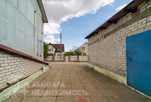Фото Трёхкомнатная квартира с землей 10,8 сотки и гаражом! — 35