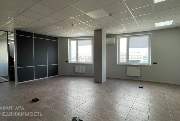 Фото Просторный офис на 15-м этаже бизнес-центра на Мележа — 23