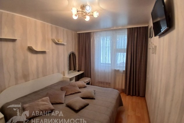 Фото Просторная трехкомнатная  квартира на ул.Сумченко 83 — 7