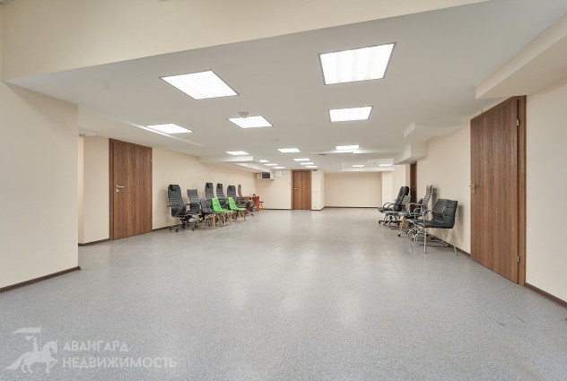 Фото Аренда офиса 174.9 м² возле метро Немига — 11