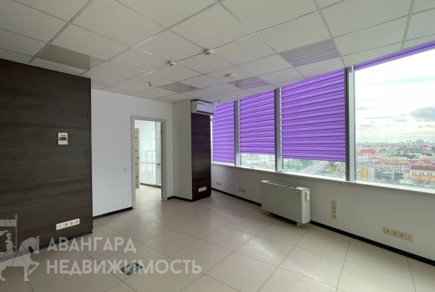 Фото Отличный офис класса «A» в центре города с шикарным видом! — 15