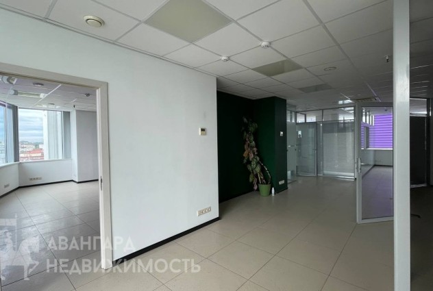 Фото Отличный офис класса «A» в центре города с шикарным видом! — 33