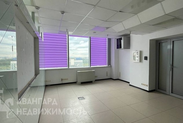 Фото Отличный офис класса «A» в центре города с шикарным видом! — 41