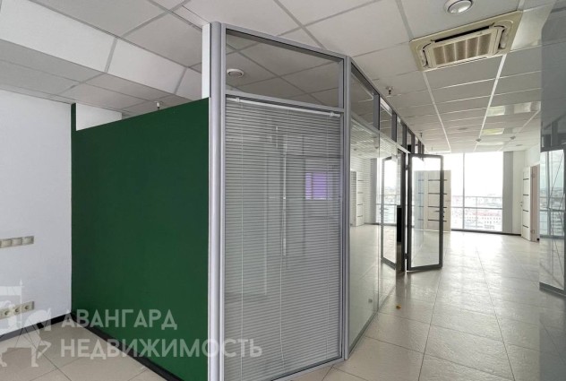 Фото Отличный офис класса «A» в центре города с шикарным видом! — 43