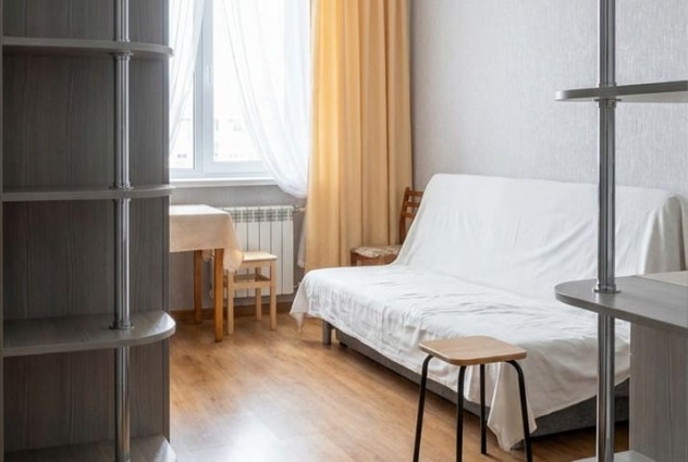 Фото Комната 10.5 м2 с мебелью на Червякова, 8 — 1
