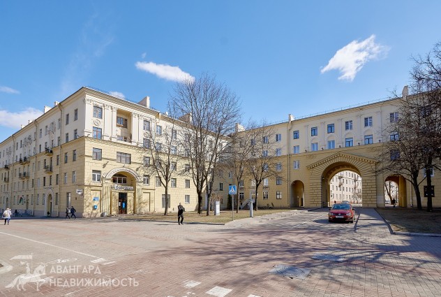 Фото Атмосферная «сталинка». 250 м. до метро пл. Победы. Независимости д.46 — 1