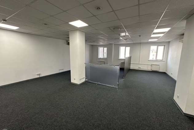 Фото Сдается в аренду офис 87.2 кв.м возле метро  — 3