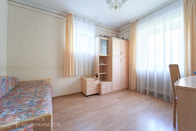 Фото Уютный дом в окружении зелени в д. Птичь. — 61