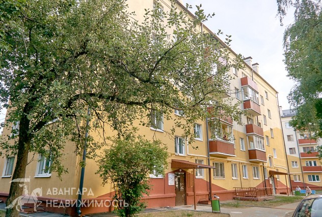 Фото  3-комнатная квартира в тихой, зеленом районе недалеко от центра города. — 3