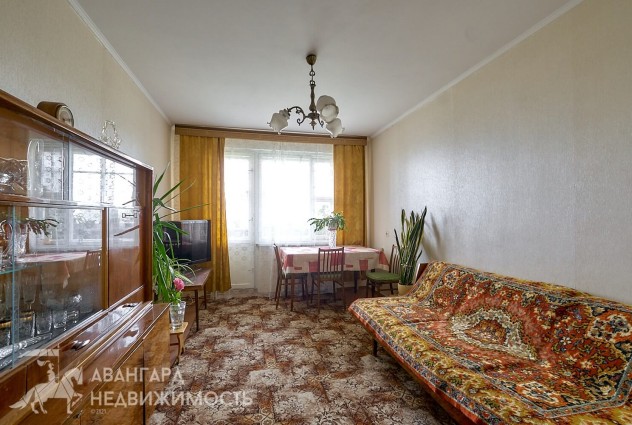 Фото 4-комнатная квартира рядом с метро, чистая продажа! — 3
