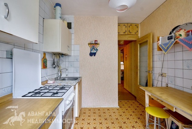 Фото 4-комнатная квартира рядом с метро, чистая продажа! — 7