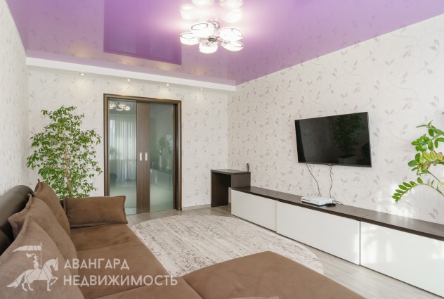 Фото Продаем 2-х комнатную квартиру с отличным ремонтом р-н проспекта Дзержинского  — 1