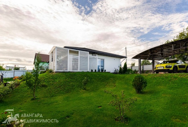 Фото Современный дом с обустроенным участком и летним домиком — 43