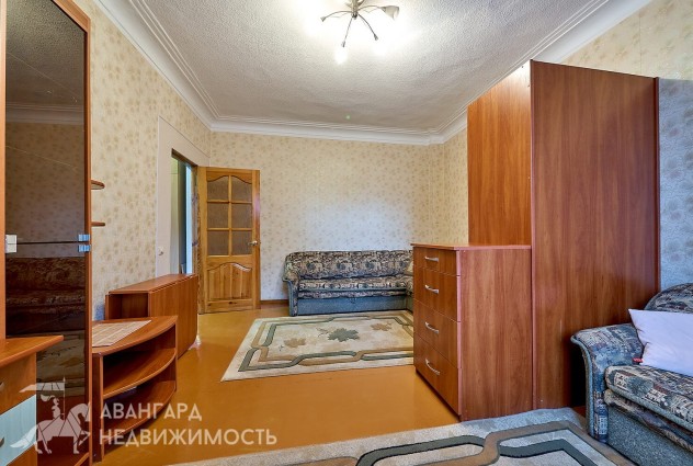 Фото 1-к квартира в кирпичной «Сталинке» по ул. Уральская, 9 — 13