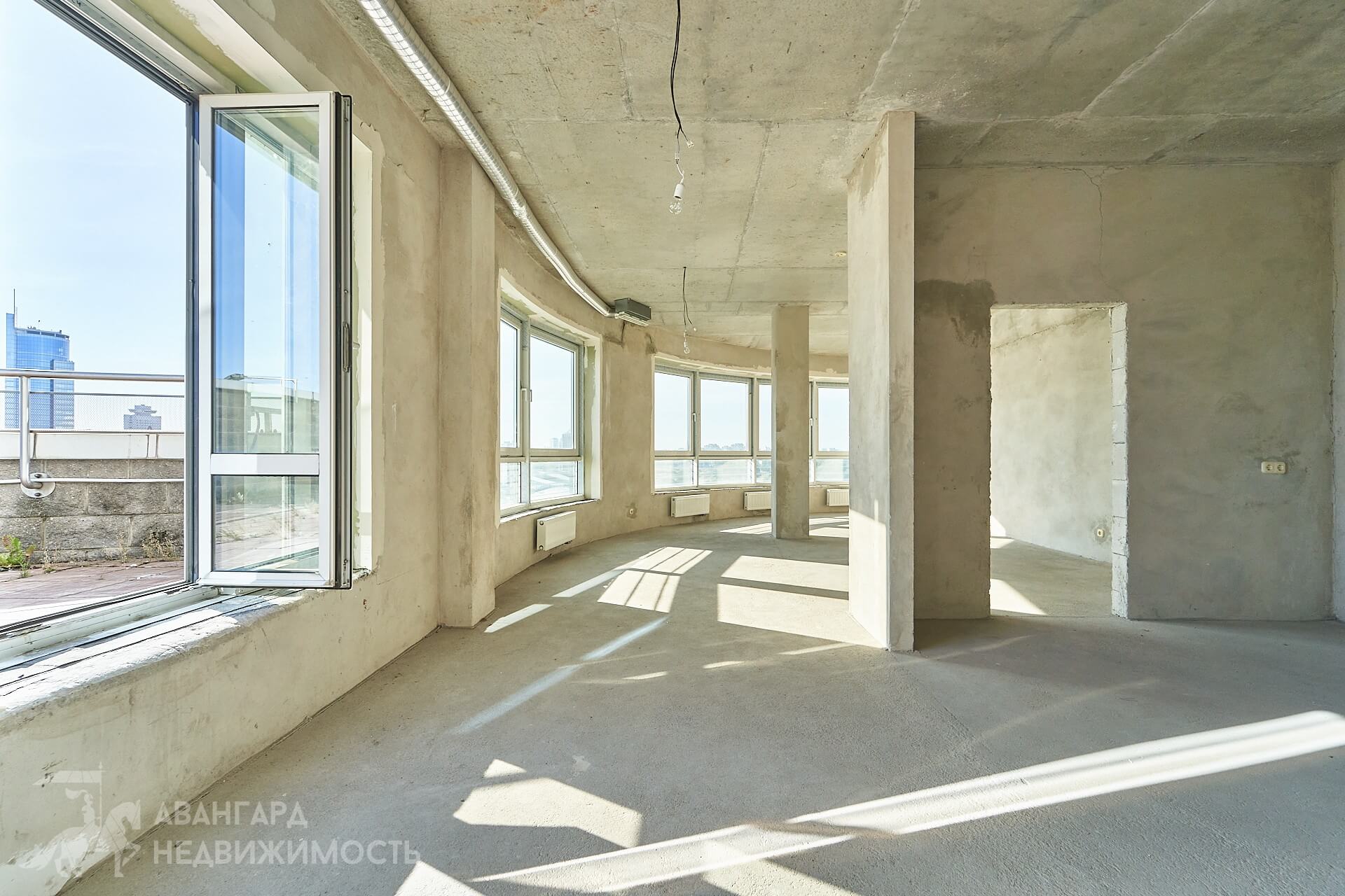  377м.кв., комнат 6, Минск (ул. Сторожевская, 6)