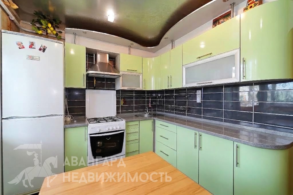  138.7м.кв., комнат 3, Большевик (аг. Большевик, ул. Звёздная)