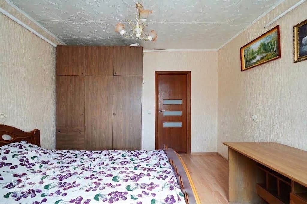  138.7м.кв., комнат 3, Большевик (аг. Большевик, ул. Звёздная)