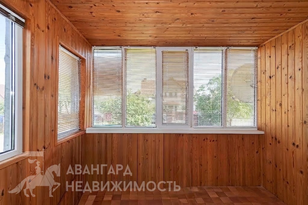  138.7м.кв., комнат 3, Большевик (аг. Большевик, ул. Звёздная)
