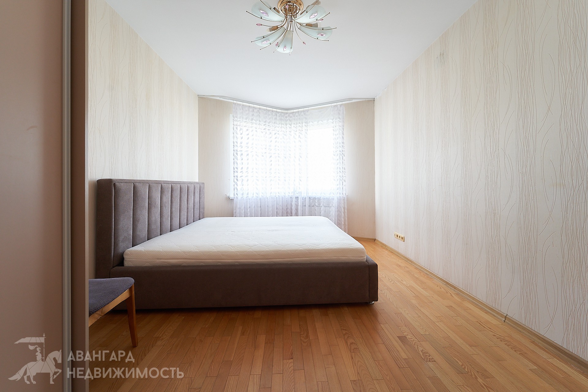  73.8м.кв., комнат 3, Минск (ул. Жиновича, 4)