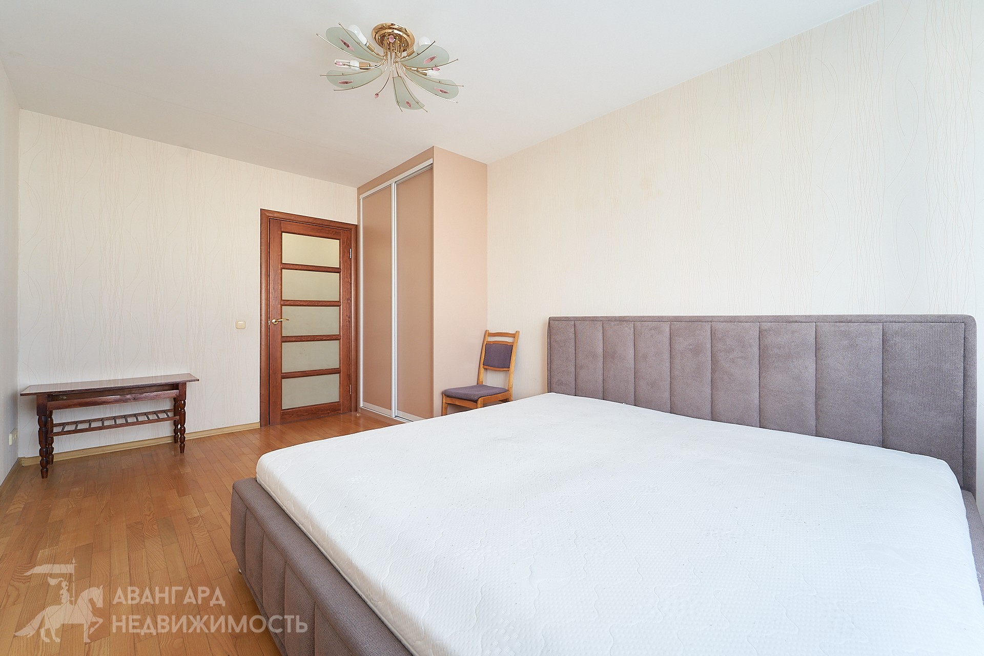  73.8м.кв., комнат 3, Минск (ул. Жиновича, 4)